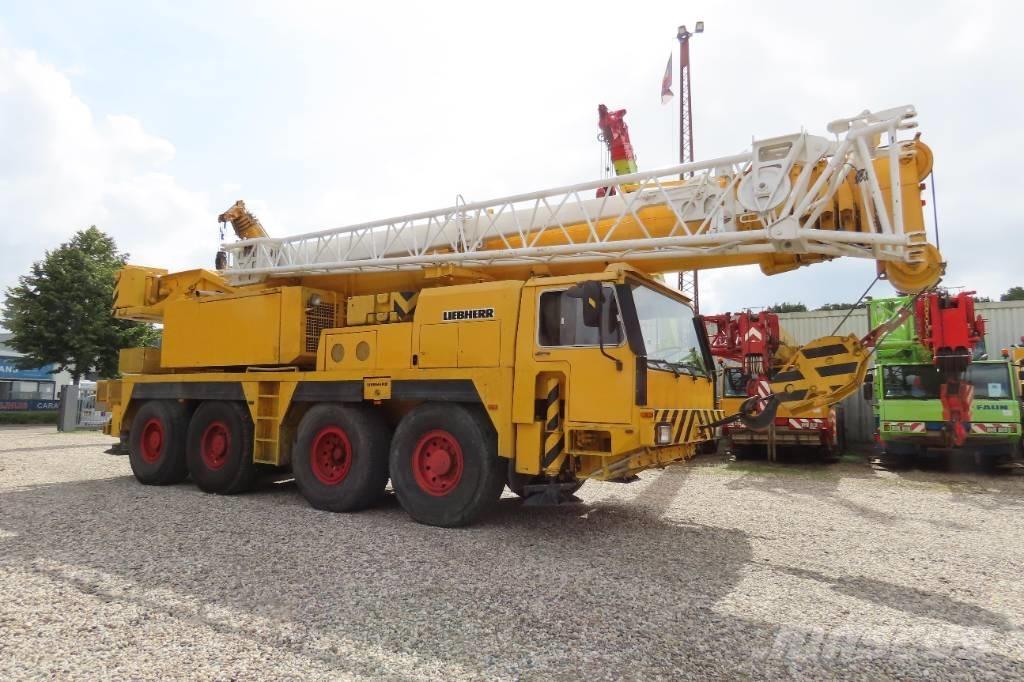 Liebherr LTM 1070-1 Visureigiai kranai