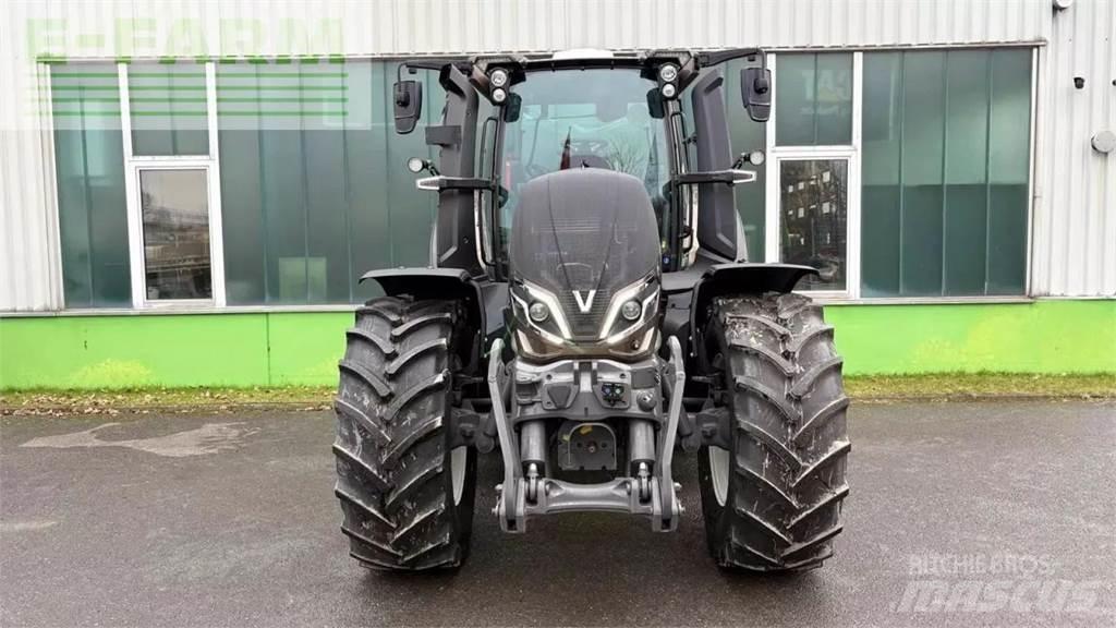 Valtra q 285 Traktoriai