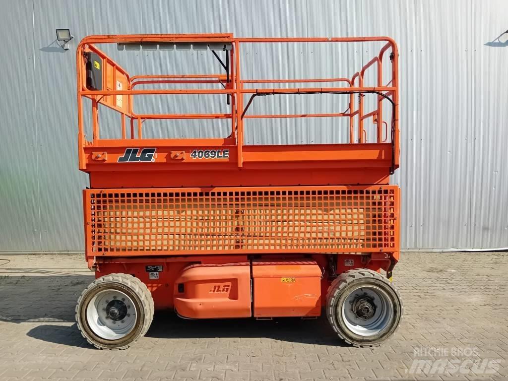 JLG 4069 LE Žirkliniai keltuvai