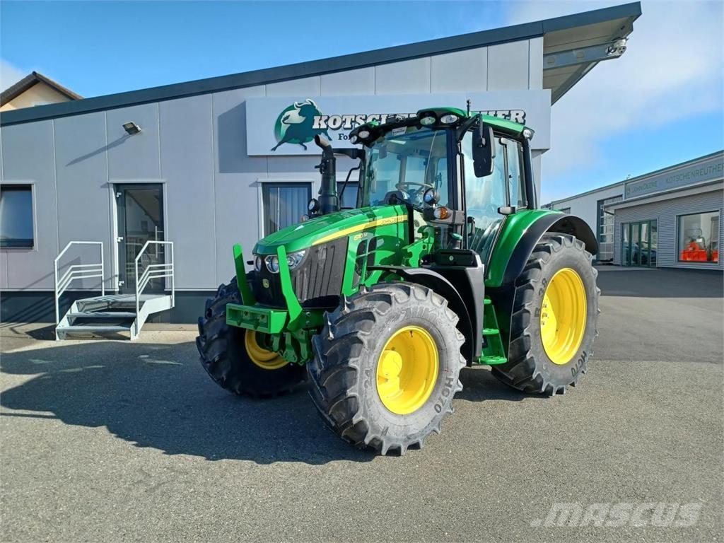 John Deere 6110M Traktoriai
