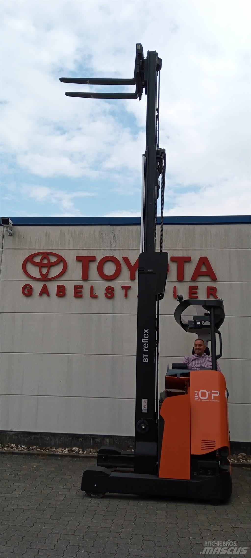 Toyota RRE 160H Šakiniai krautuvai su prailgintu keltuvu