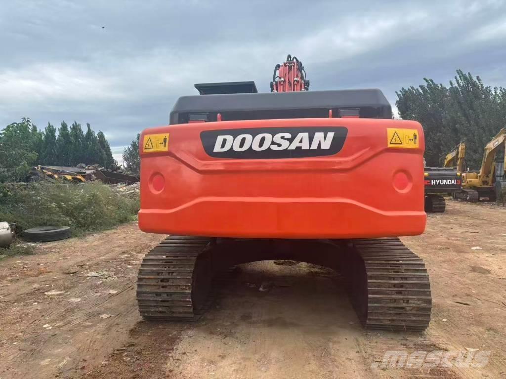 Doosan DX 225 Vikšriniai ekskavatoriai