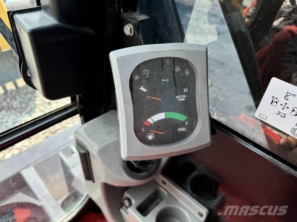 CAT 307 E2 Vidutinės galios ekskavatoriai 7-12 t