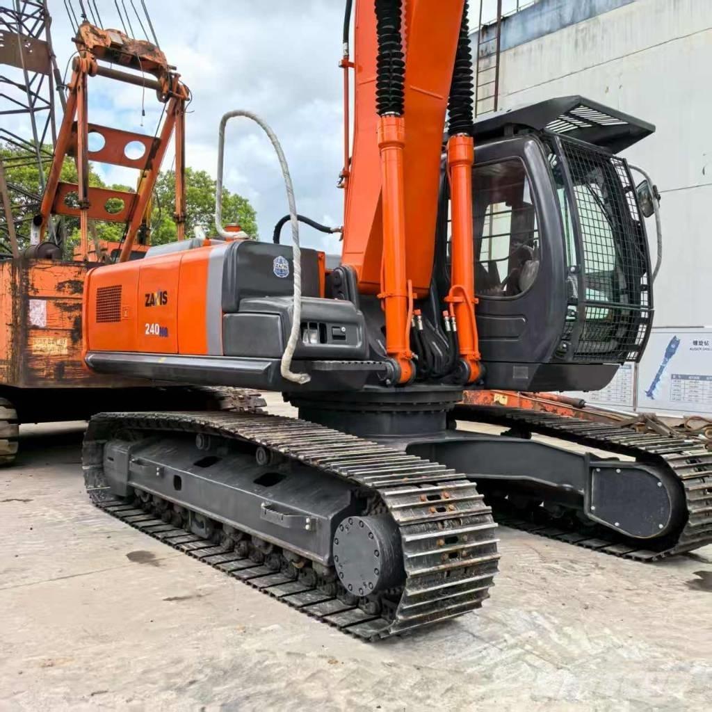 Hitachi ZX 240 HG Vikšriniai ekskavatoriai