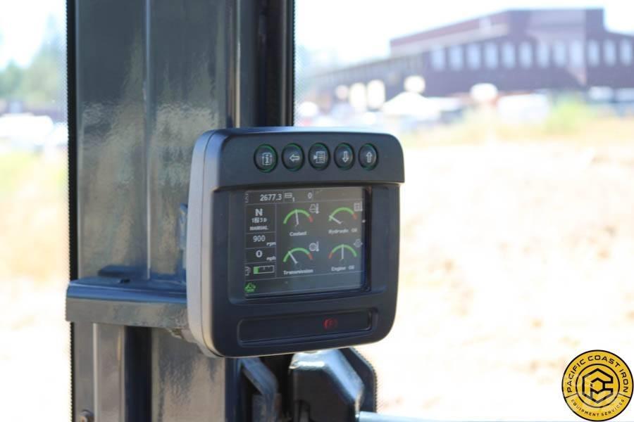 DEERE 524K Naudoti ratiniai krautuvai