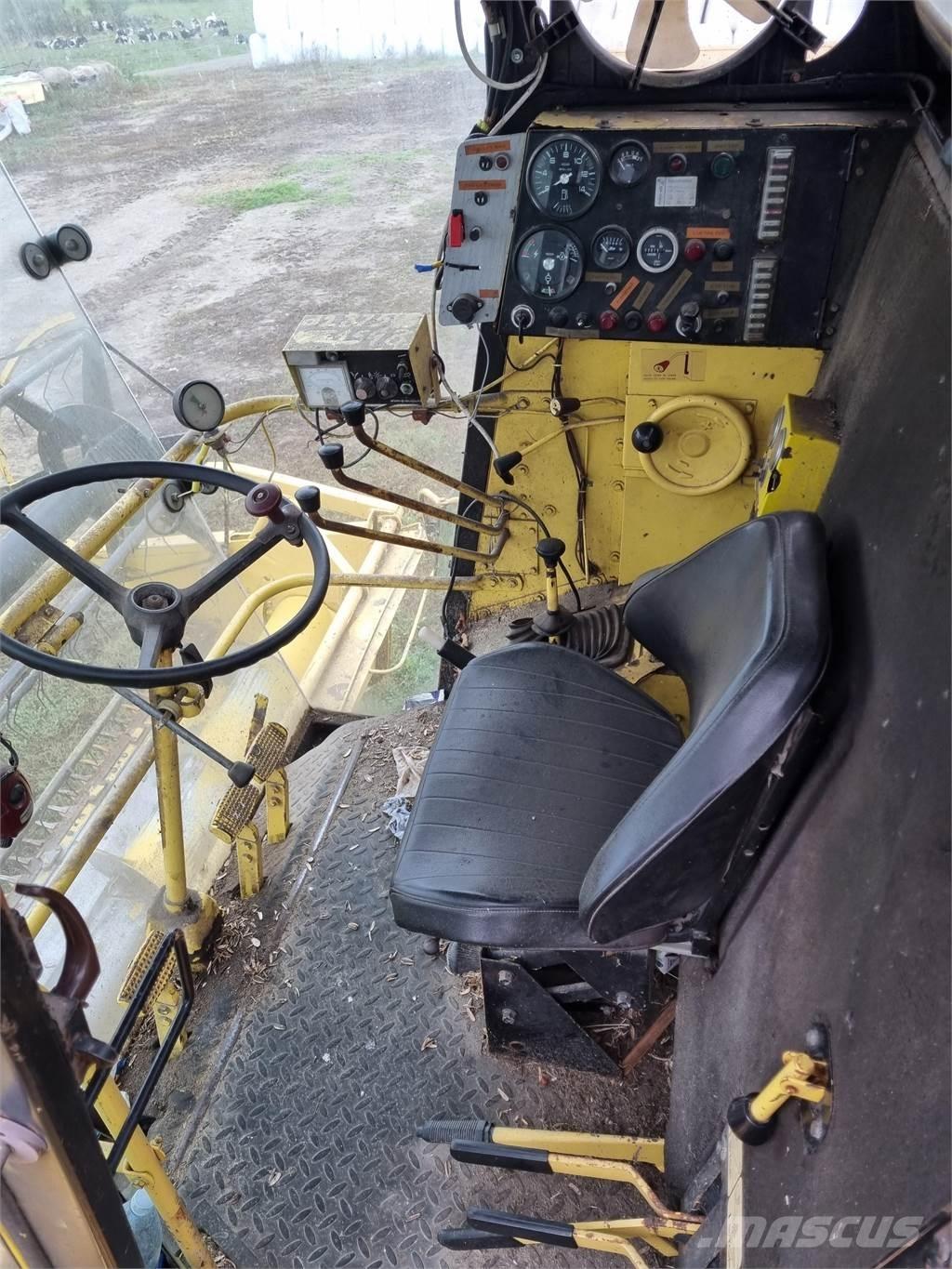New Holland 8050 Derliaus nuėmimo kombainai