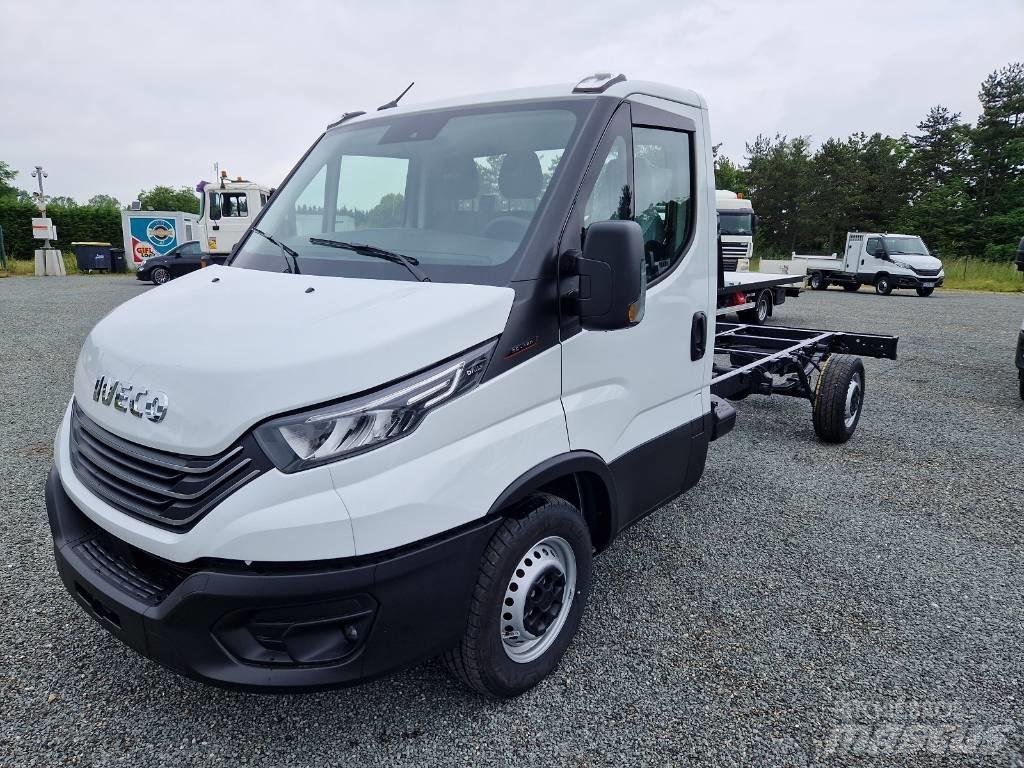 Iveco daily 35s18 Krovininiai furgonai
