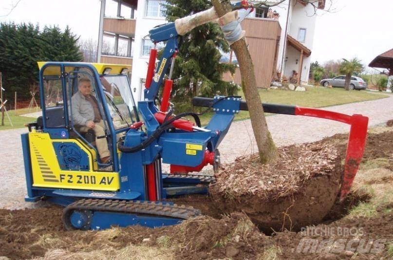  Pazzaglia FZ 200 AV Aplinkos tvarkymas - Kita