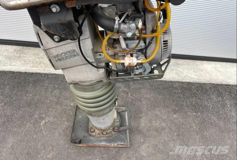 Wacker Neuson AS60E Statyba - Kita