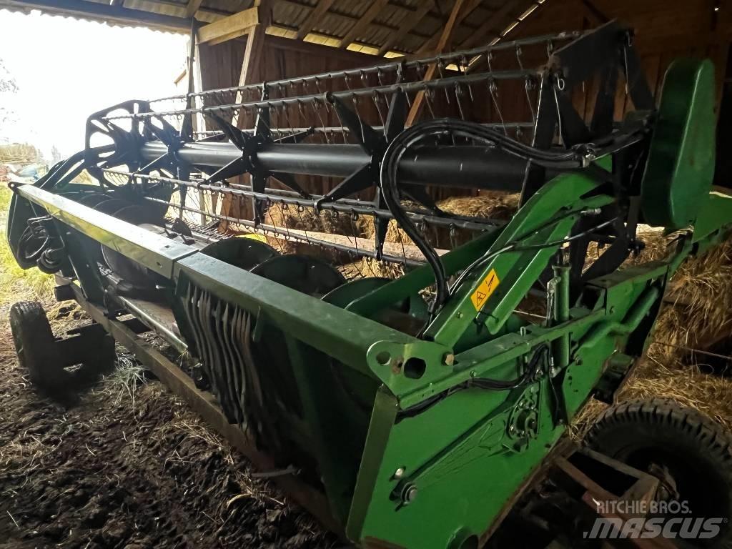 John Deere 1470 Derliaus nuėmimo kombainai