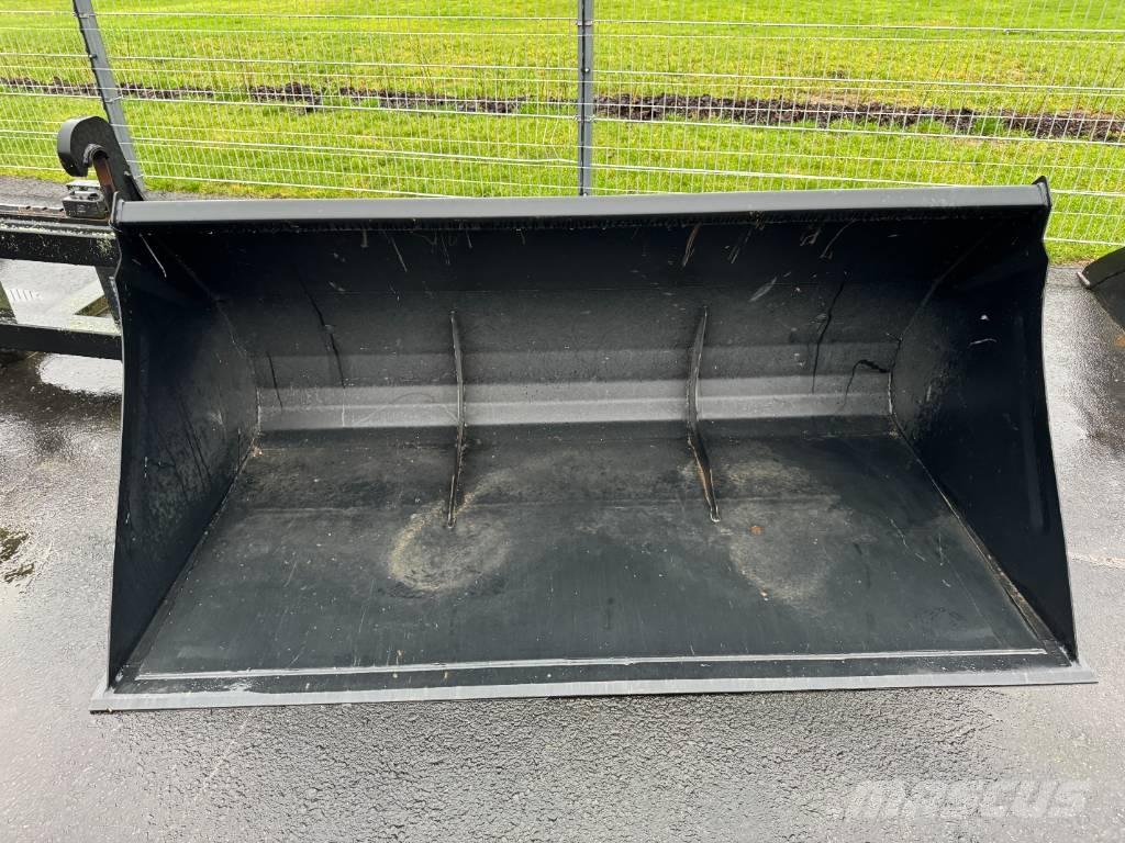 Quicke Skopa VS 200 Kiti naudoti traktorių priedai