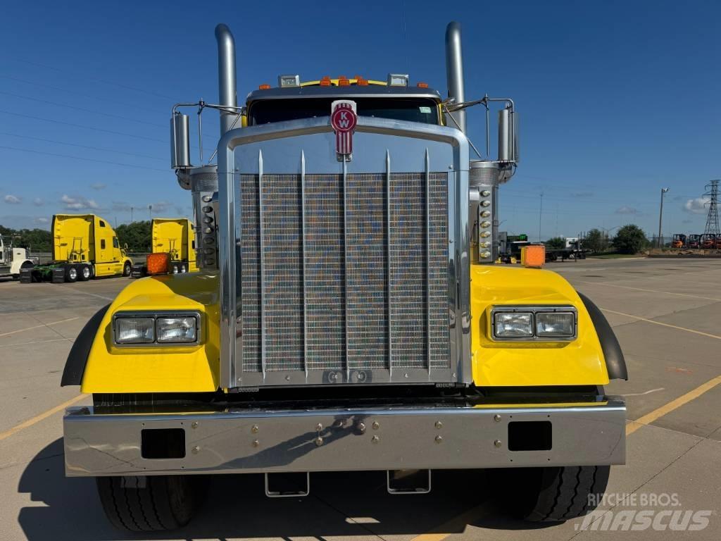 Kenworth W 900 Naudoti vilkikai
