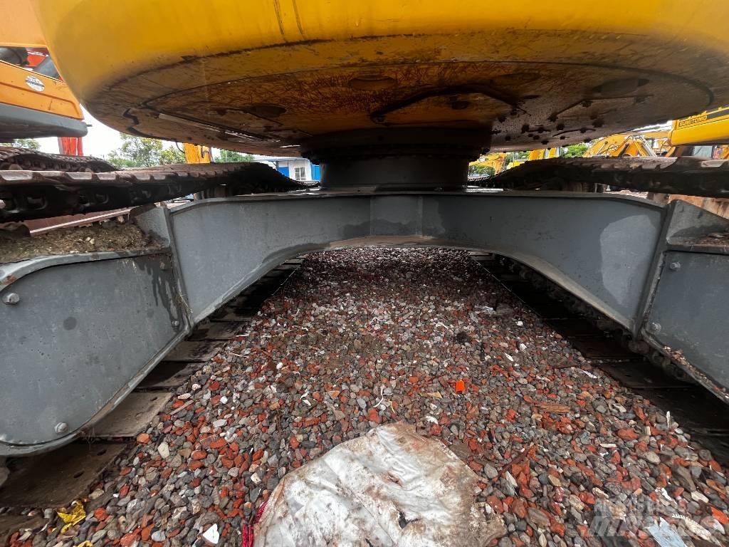 Komatsu PC 138 US Vikšriniai ekskavatoriai