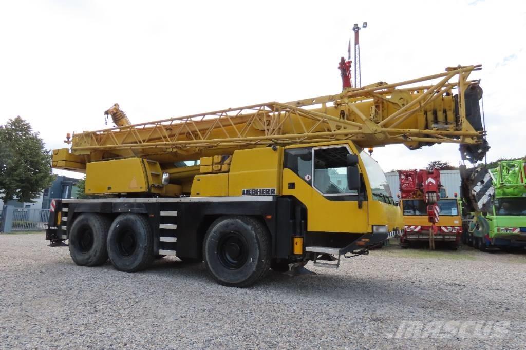 Liebherr LTM 1055-1 Visureigiai kranai