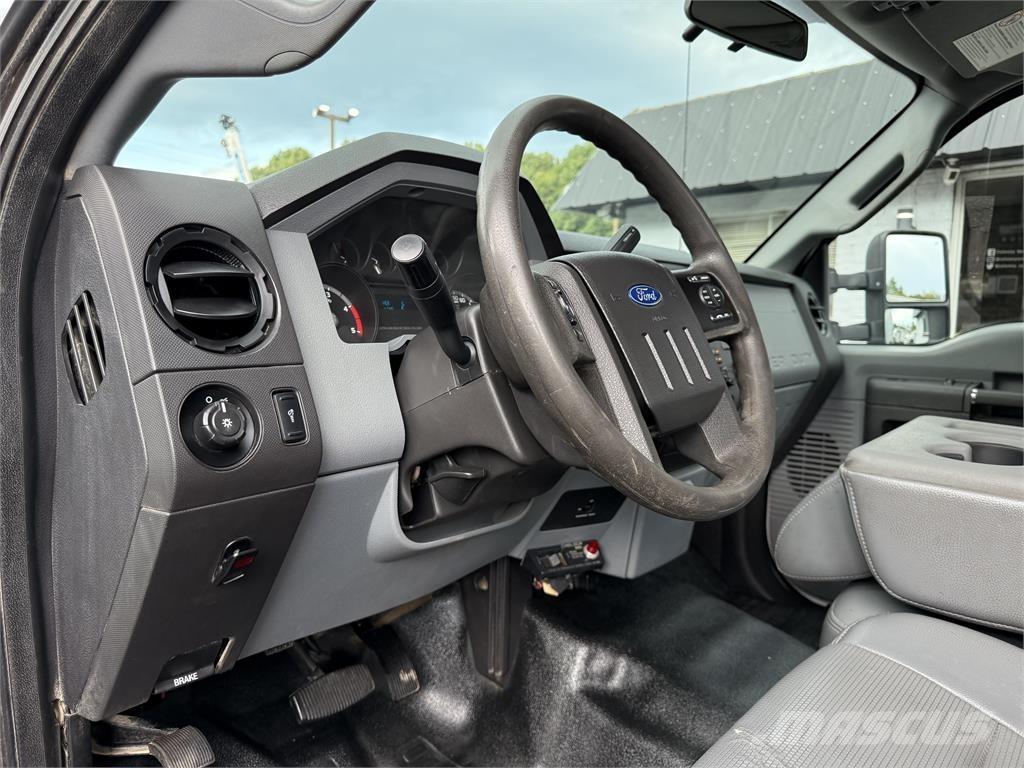 Ford F550 Visuotinės / bendrosios paskirties automobiliai