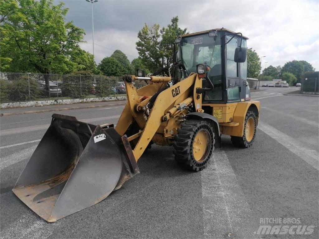 CAT 904B Kiti krovimo ir kasimo mechanizmai ir jų priedai