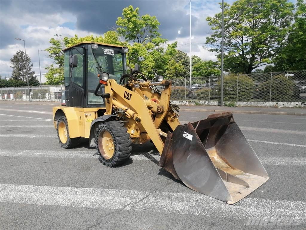 CAT 904B Kiti krovimo ir kasimo mechanizmai ir jų priedai