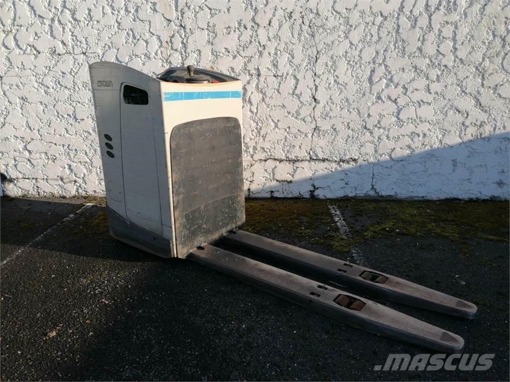 Crown RT4000 Savaeigiai rietuvai