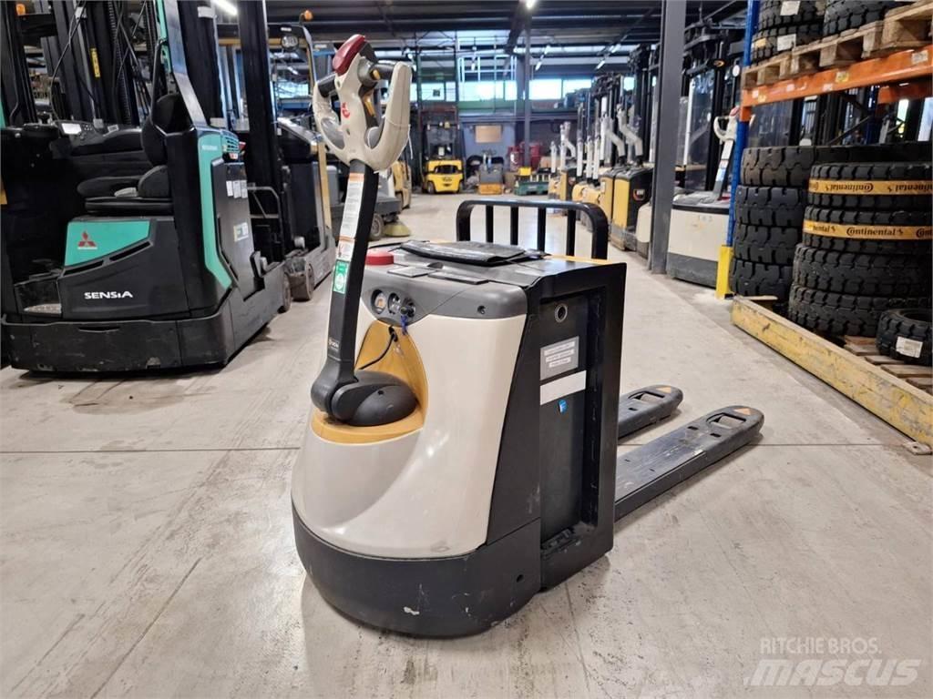 Crown WP3080 Rankiniai vėžimėliai