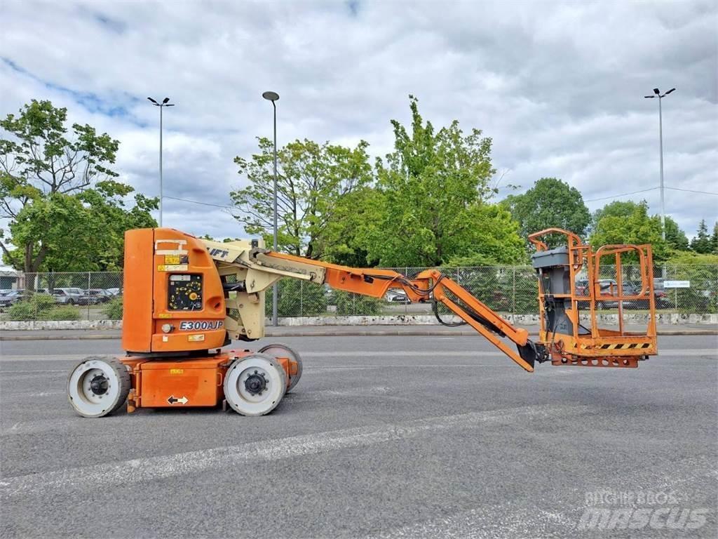 JLG E300AJP Kiti keltuvai ir platformos