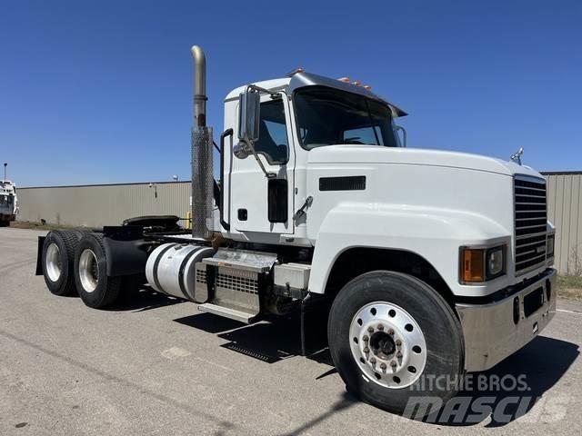 Mack PINNACLE Kita