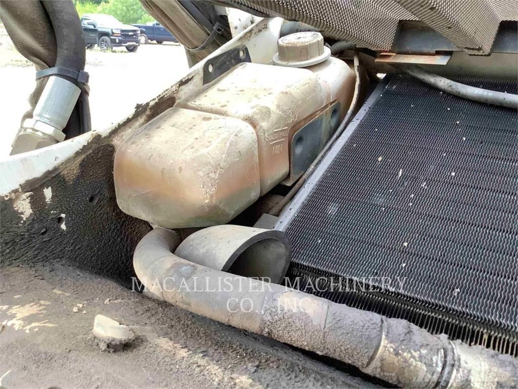 Bobcat A300 Krautuvai su šoniniu pasukimu
