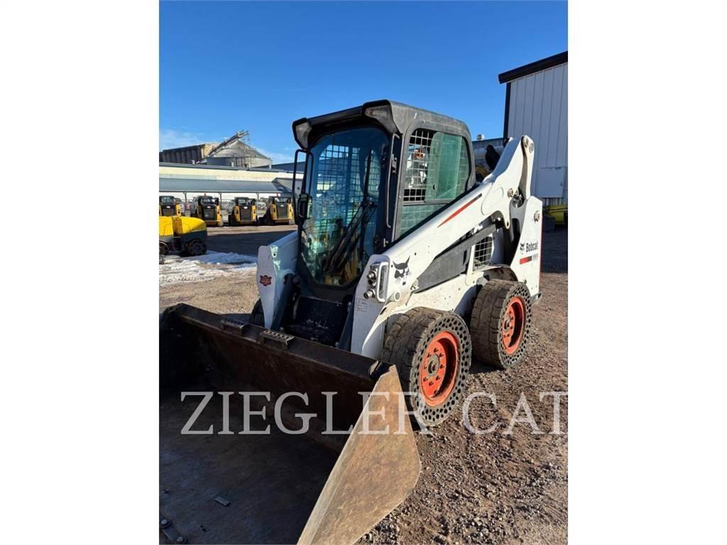 Bobcat S530 Krautuvai su šoniniu pasukimu