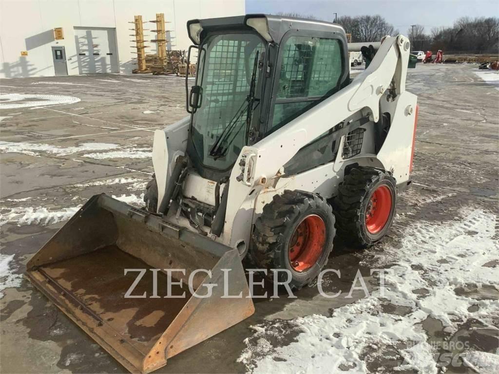 Bobcat S570 Krautuvai su šoniniu pasukimu