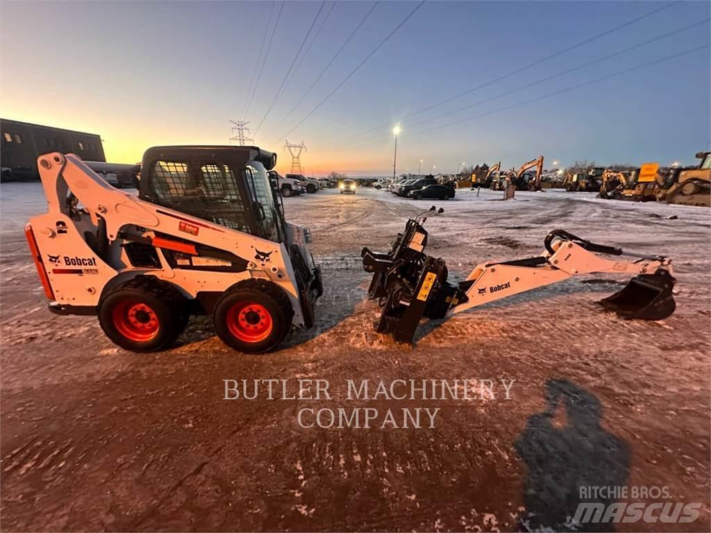 Bobcat S590 Krautuvai su šoniniu pasukimu