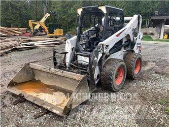 Bobcat S650 Krautuvai su šoniniu pasukimu