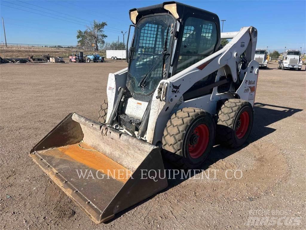 Bobcat S650 Krautuvai su šoniniu pasukimu