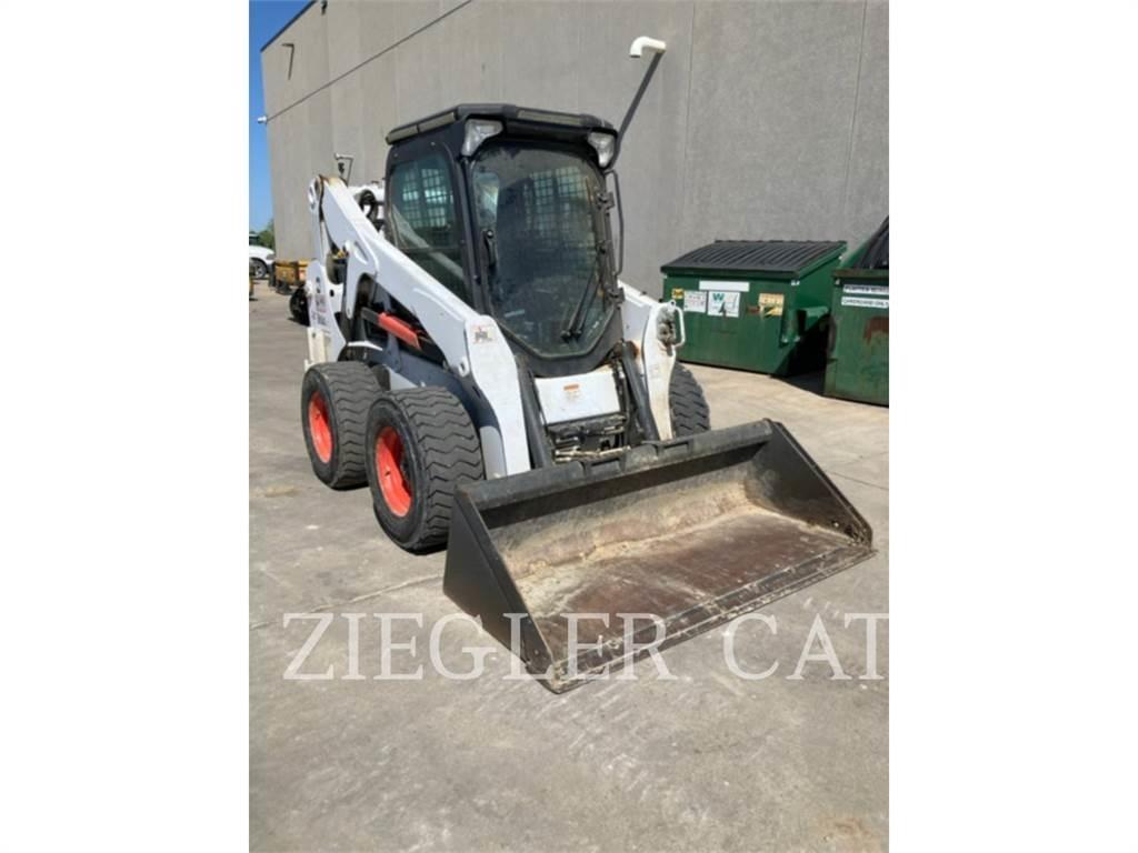 Bobcat S650 Krautuvai su šoniniu pasukimu