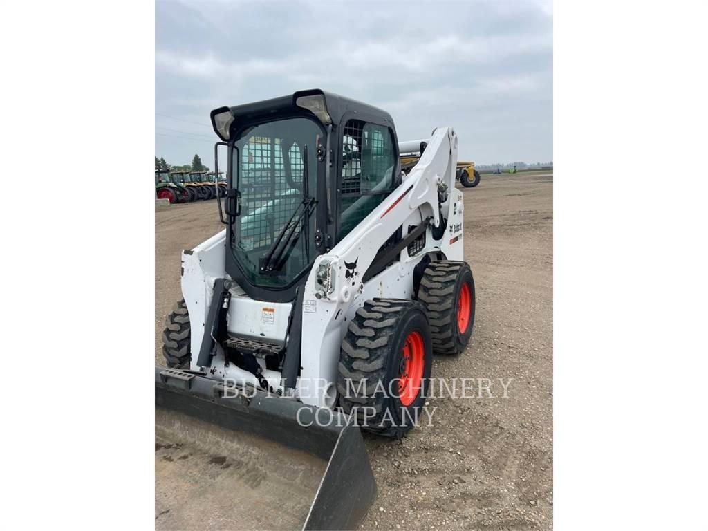 Bobcat S750 Krautuvai su šoniniu pasukimu