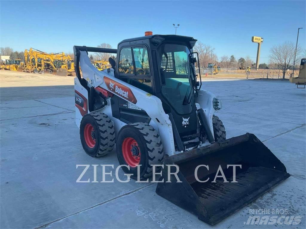 Bobcat S76 Krautuvai su šoniniu pasukimu