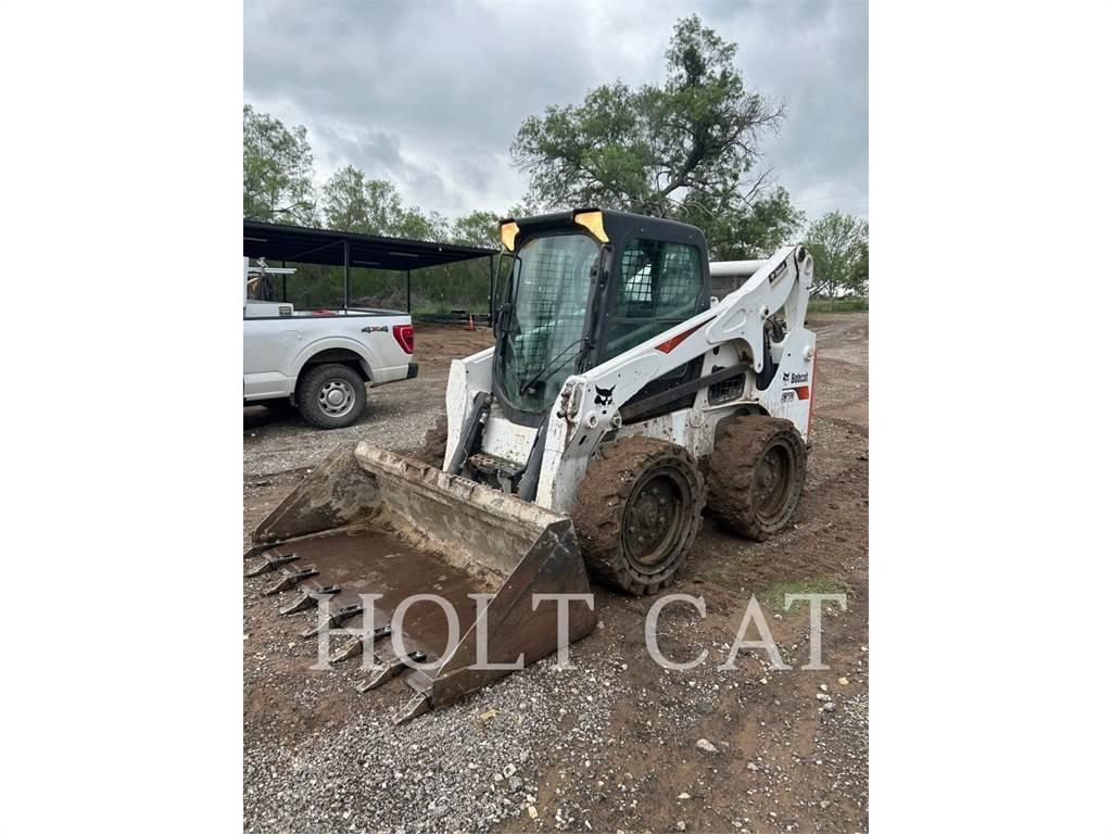 Bobcat S770 Krautuvai su šoniniu pasukimu
