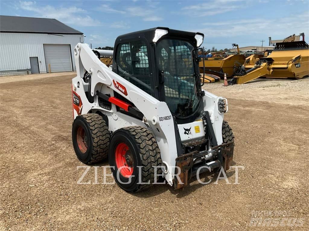 Bobcat S770 Krautuvai su šoniniu pasukimu