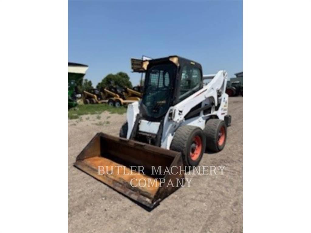 Bobcat S770 Krautuvai su šoniniu pasukimu