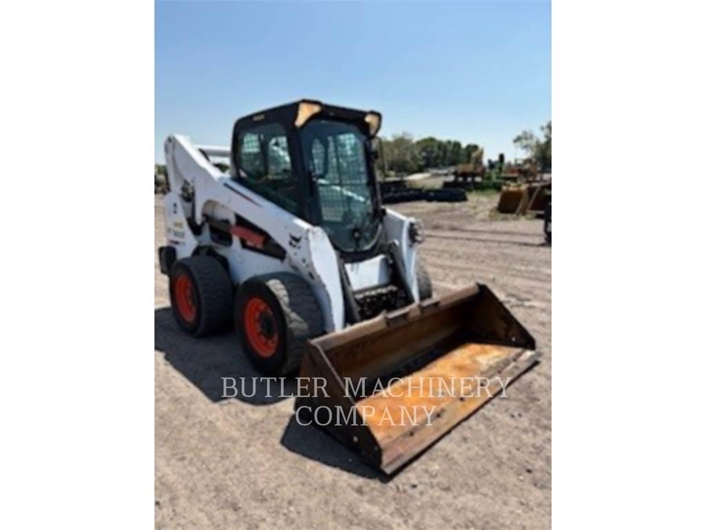 Bobcat S770 Krautuvai su šoniniu pasukimu