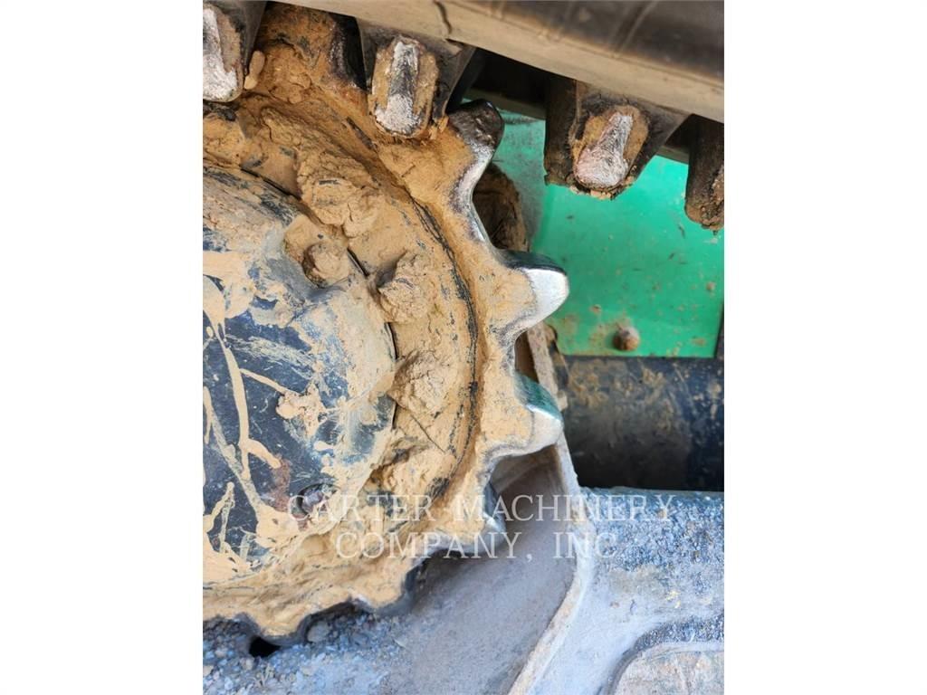 Bobcat T550 Krautuvai su šoniniu pasukimu