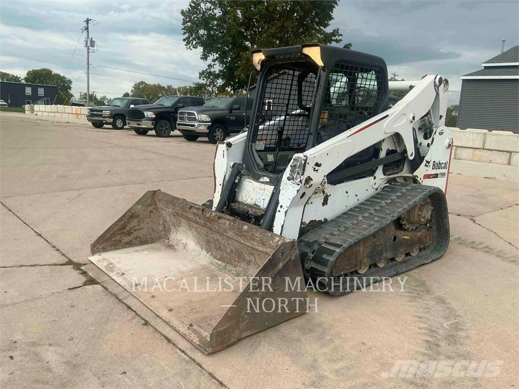Bobcat T650 Krautuvai su šoniniu pasukimu