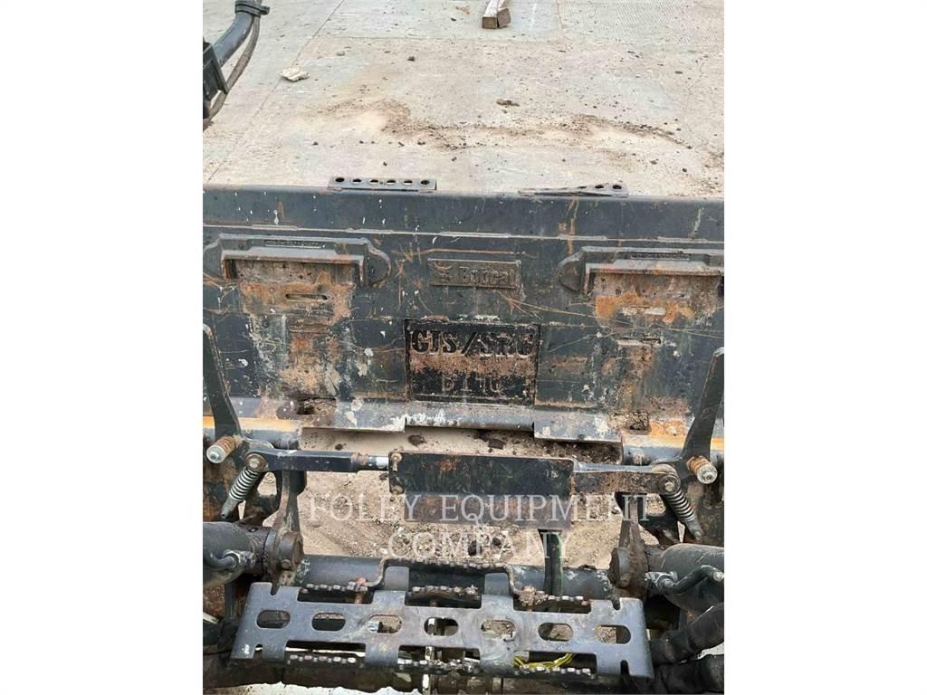 Bobcat T770 Krautuvai su šoniniu pasukimu