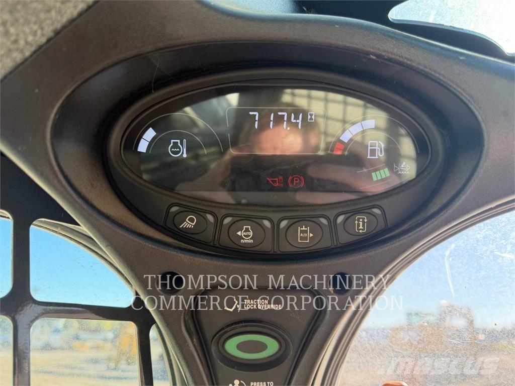 Bobcat T770 Krautuvai su šoniniu pasukimu