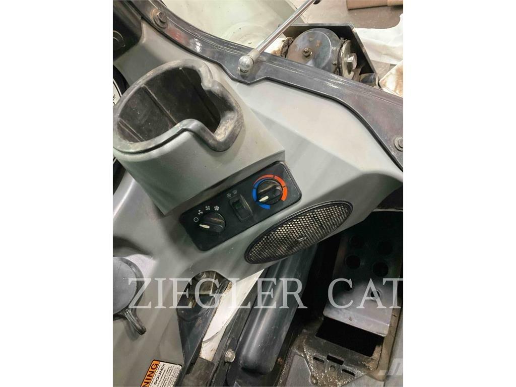 Bobcat T870 Vikšriniai krautuvai