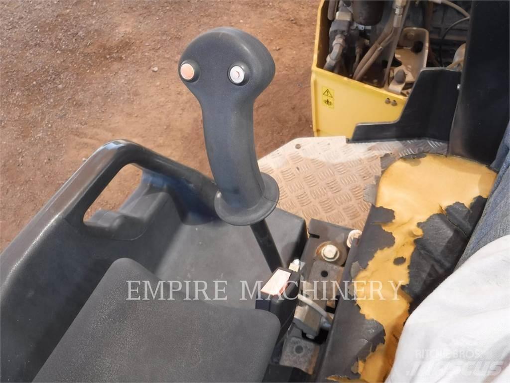 Bomag BW135 AD-5 Porinių būgnų volai