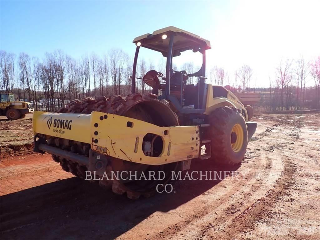 Bomag BW211PHD-5 Gruntiniai volai