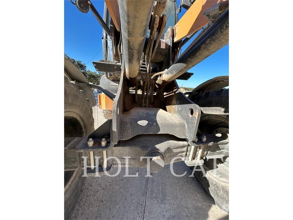 CASE 321F Naudoti ratiniai krautuvai