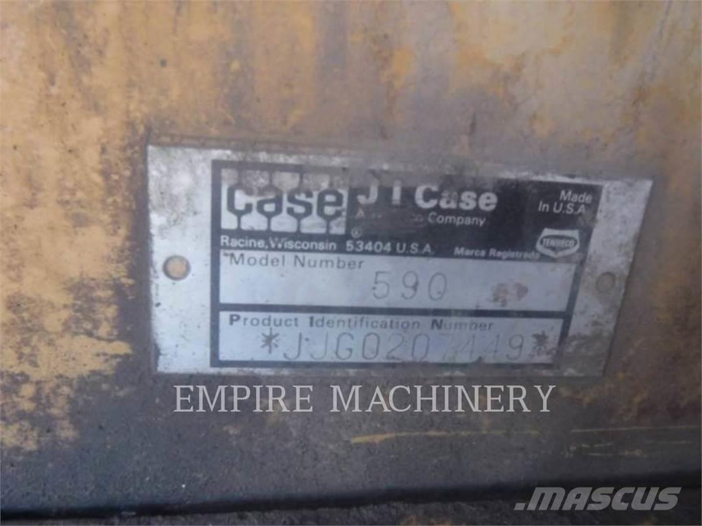 CASE 590 Ekskavatoriniai krautuvai
