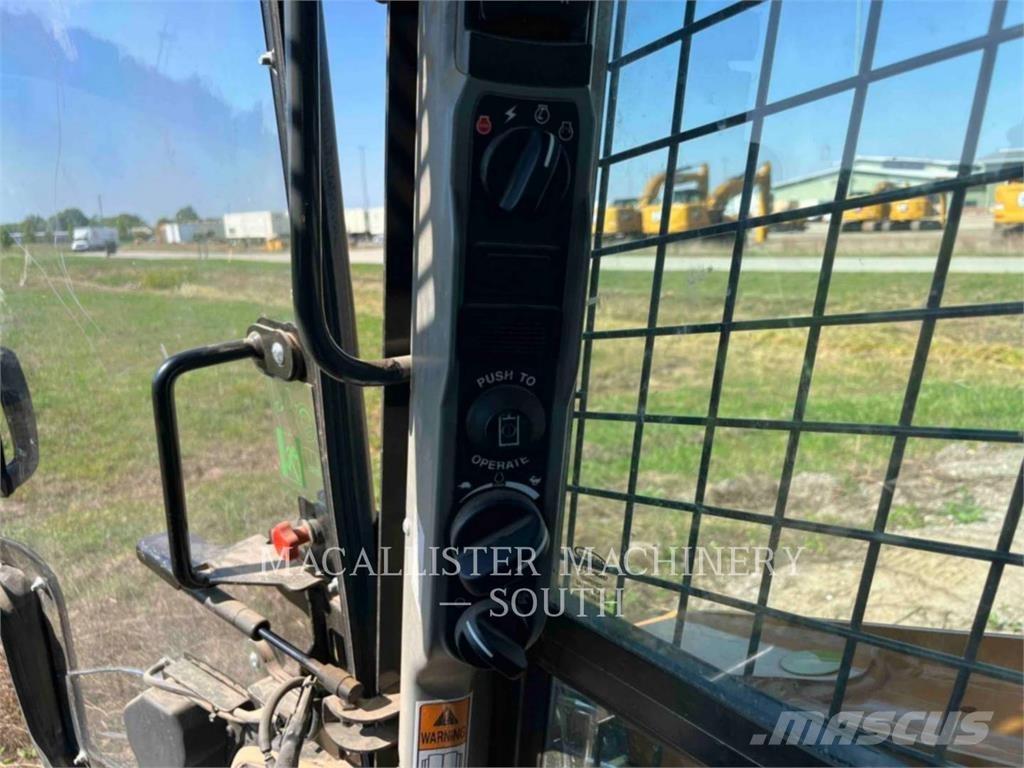 CASE TR340B Vikšriniai krautuvai