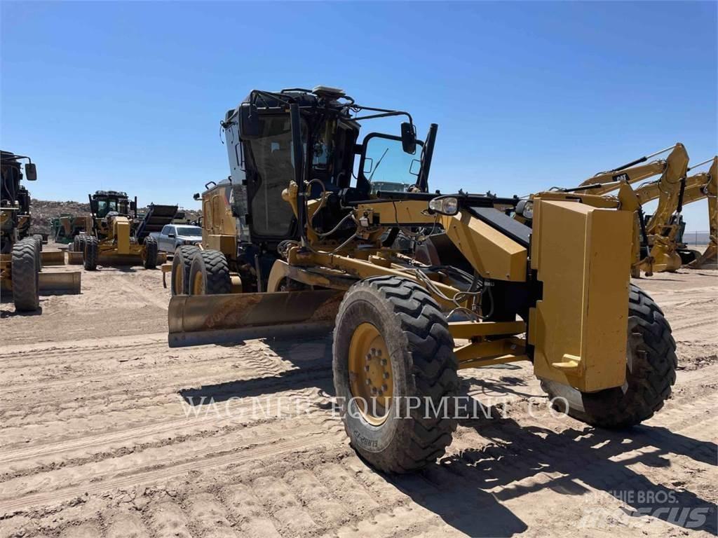 CAT 120 Greideriai