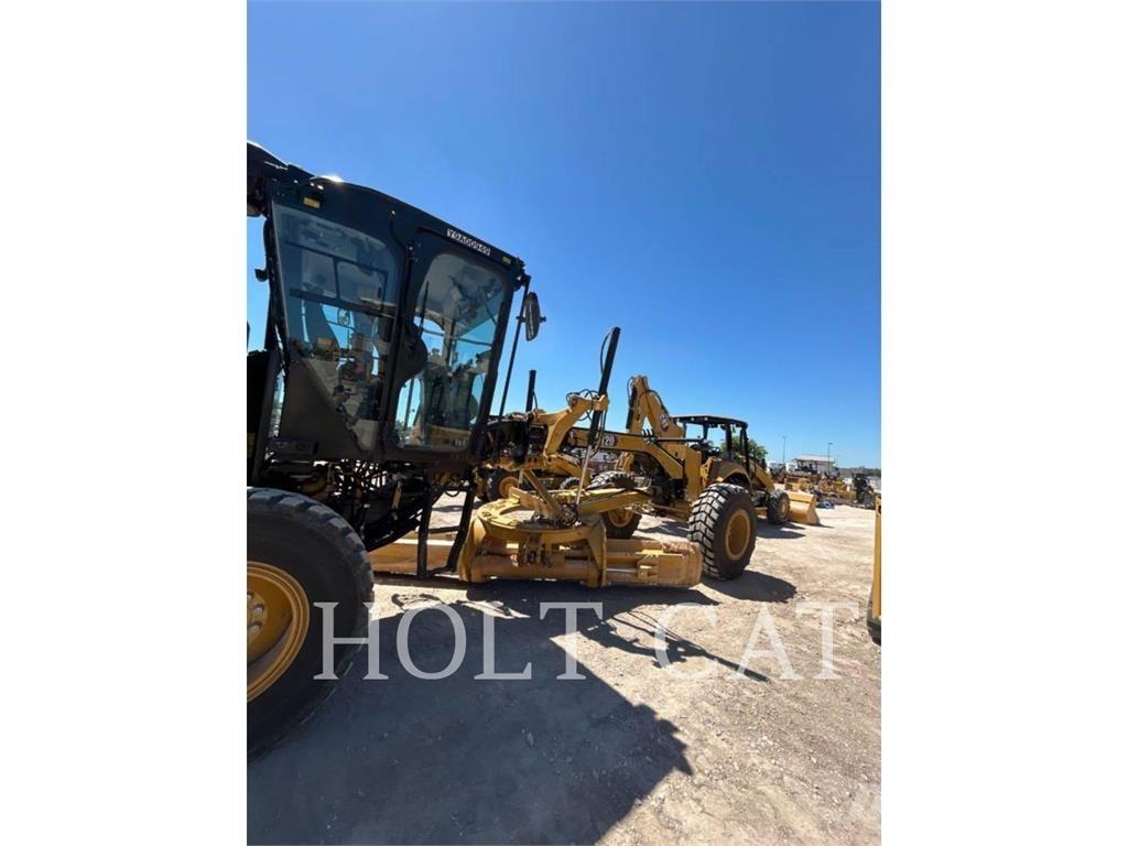 CAT 120 Greideriai